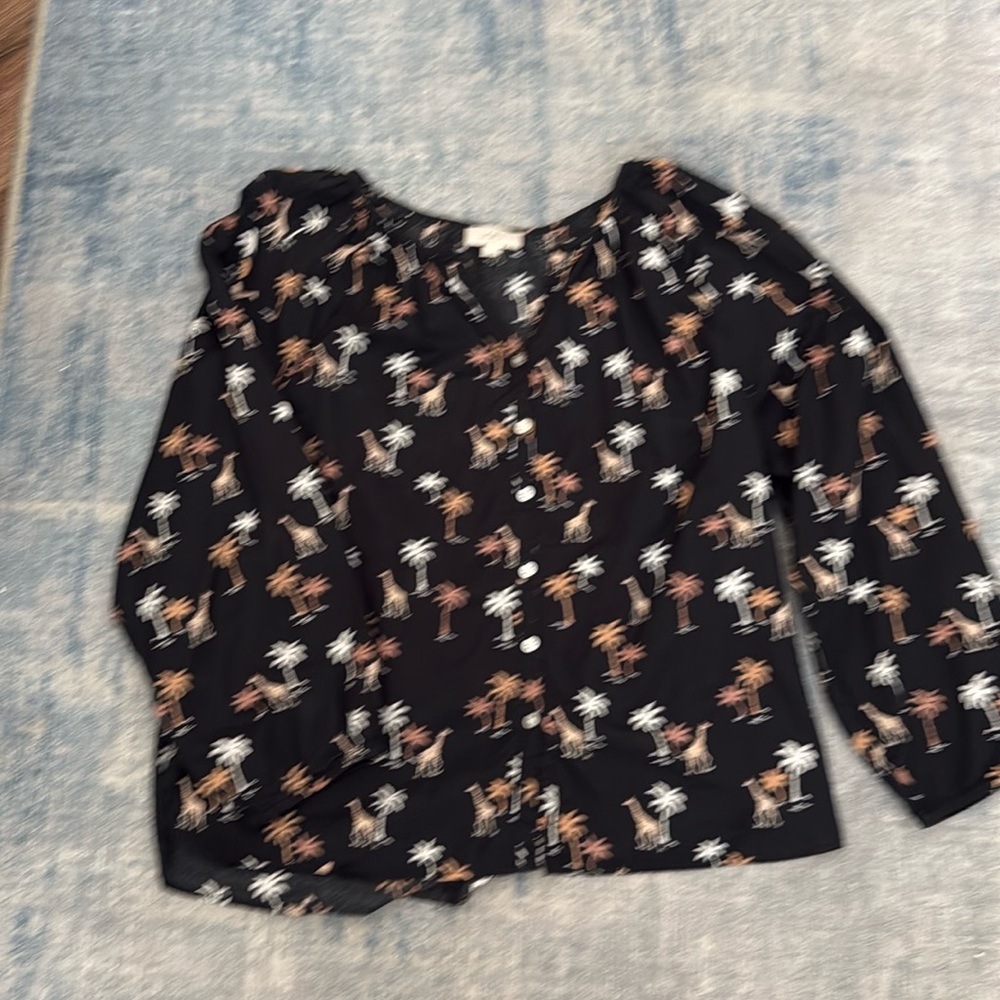 Loft 100% cotton blouse with Giraffes and Palm trees